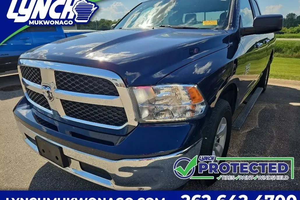 2017 Ram 1500 SLT photo 1