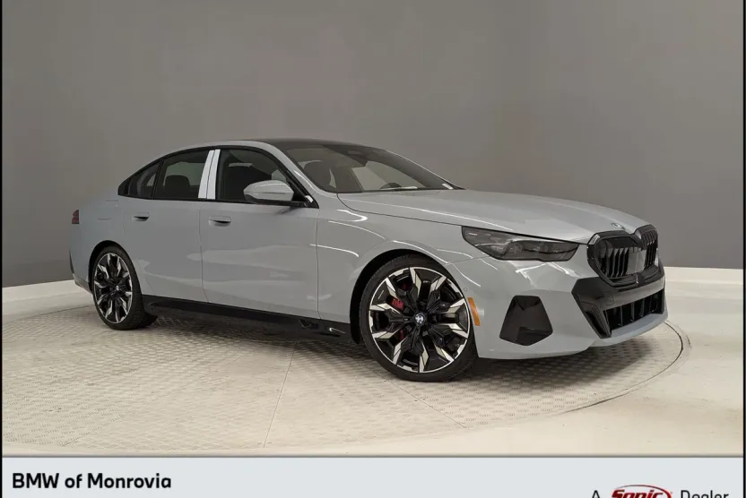 2026 Bmw 550e xDrive photo 1