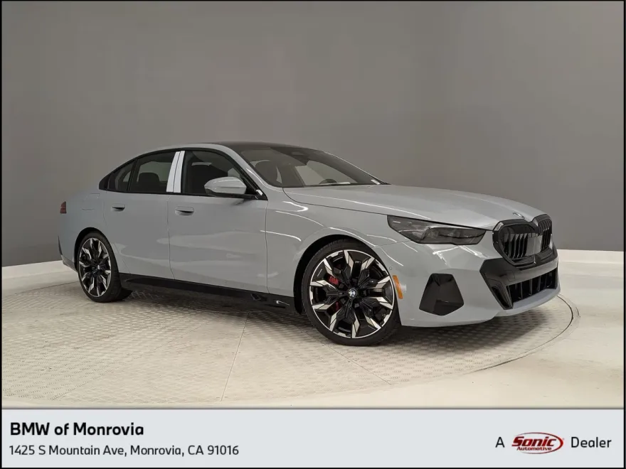 2026 Bmw 550e xDrive photo 1