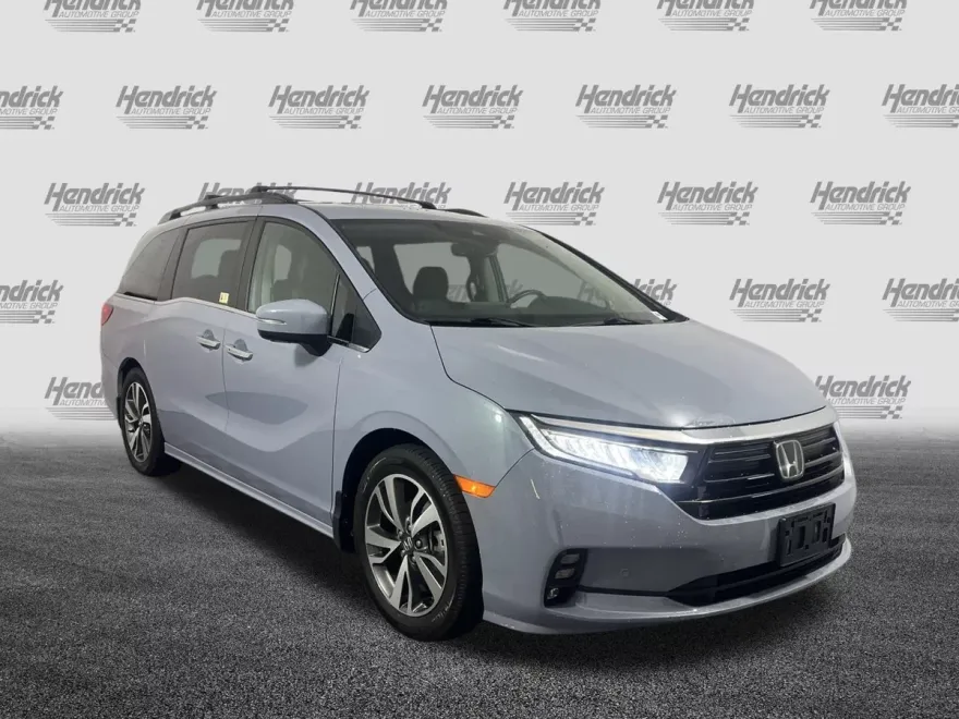 2023 Honda Odyssey Touring photo 1