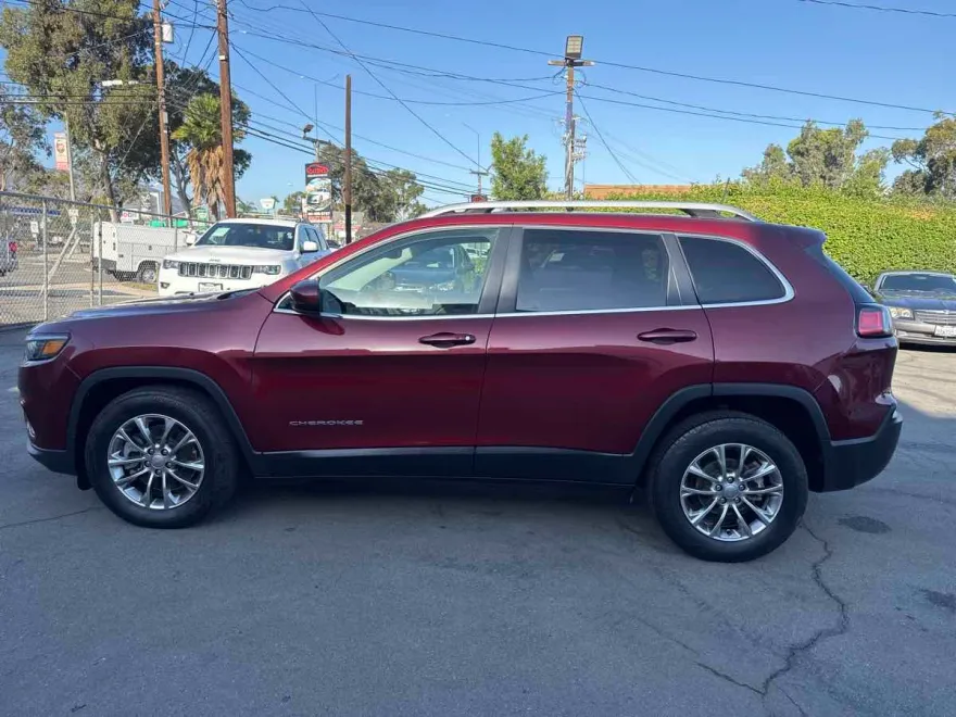 2019 Jeep Cherokee Latitude photo 1