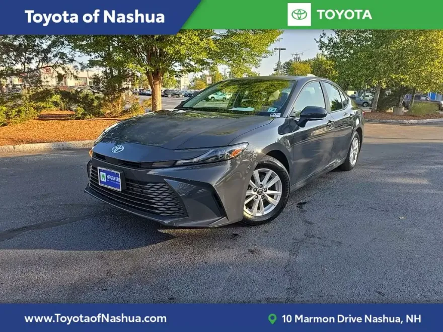 2025 Toyota Camry LE photo 1