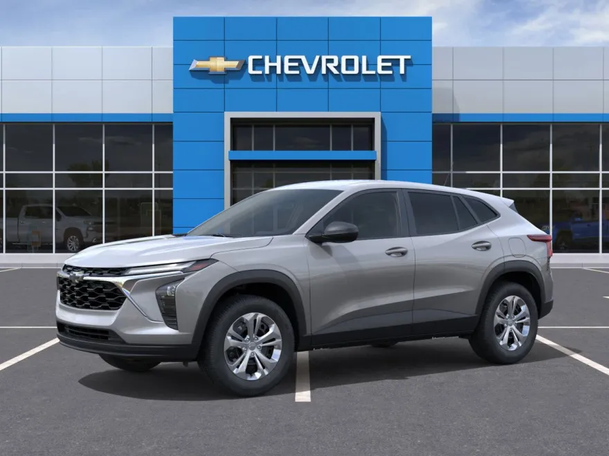 2025 Chevrolet Trax LS photo 1