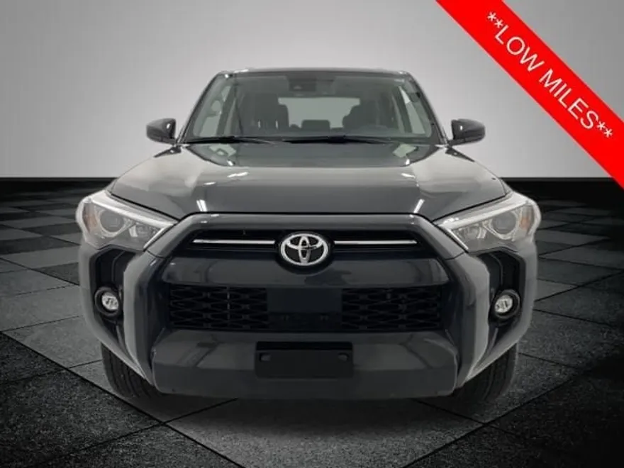 2024 Toyota 4Runner SR5 photo 1