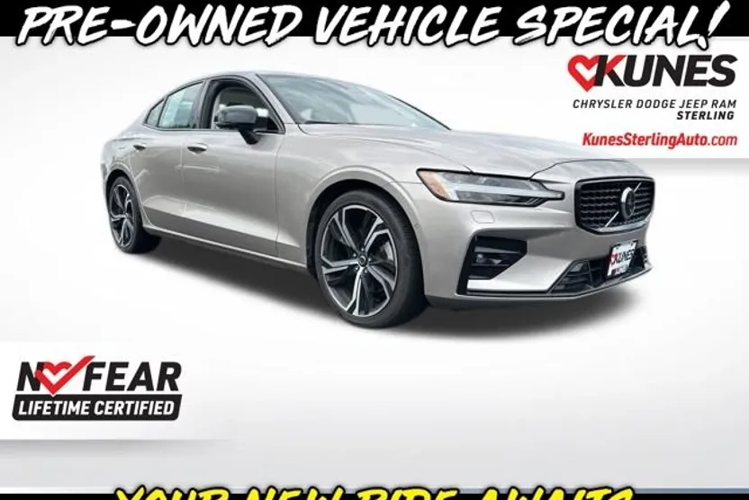 2024 Volvo S60 B5 Plus photo 1