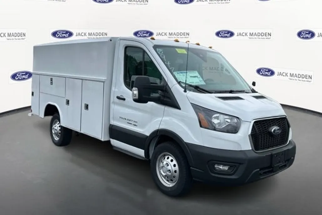 2024 Ford Transit Chassis photo 1