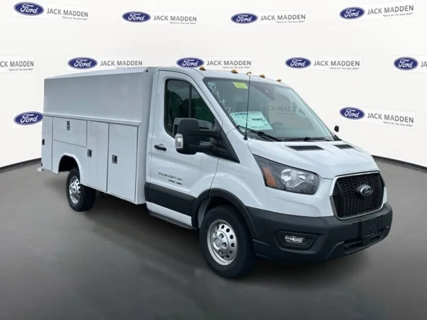 2024 Ford Transit Chassis photo 1