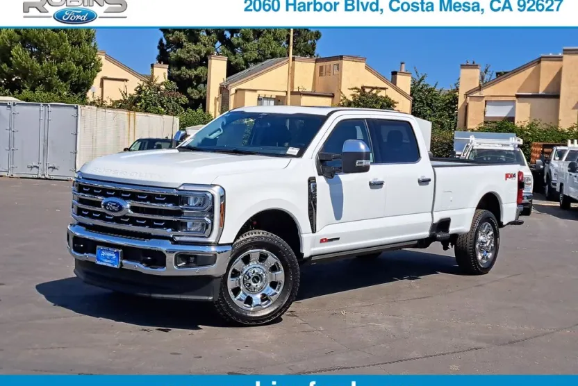 2025 Ford F-250 photo 1