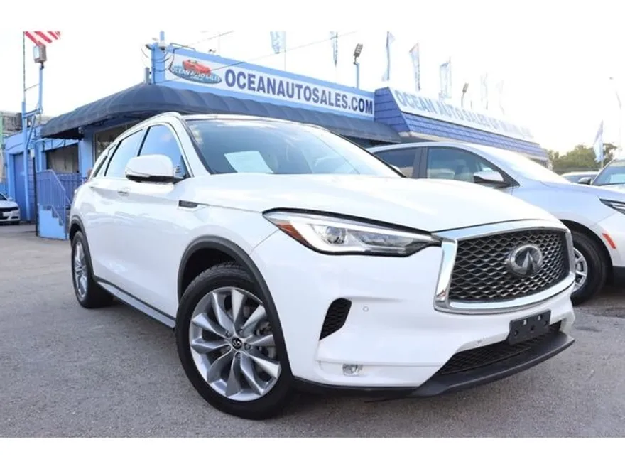 2019 Infiniti QX50 Essential photo 1