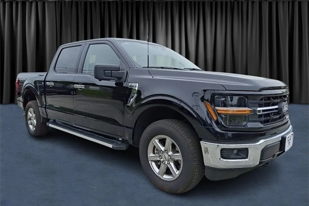 2024 Ford F-150 XLT photo 1