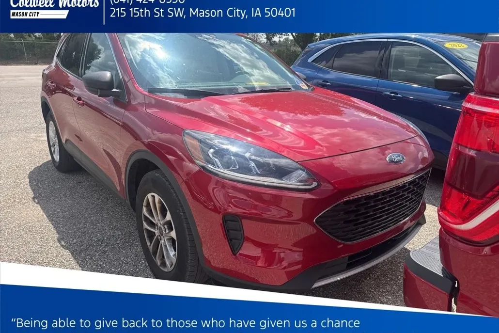 2022 Ford Escape SE photo 1