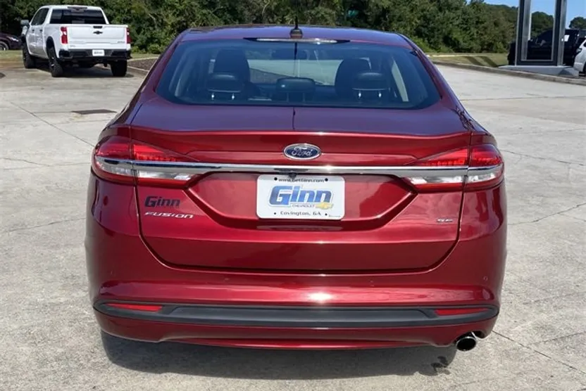 2018 Ford Fusion SE photo 1