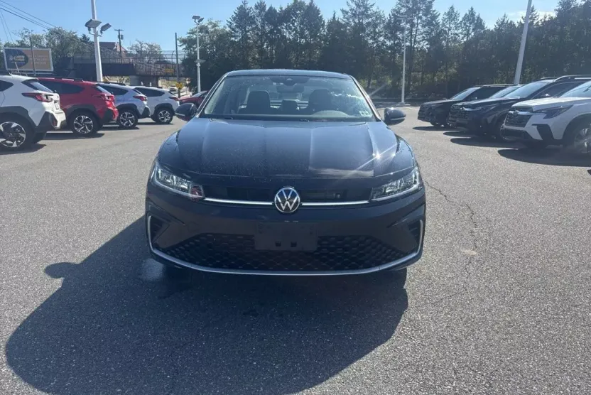 2025 Volkswagen Jetta 1.5T SEL photo 1