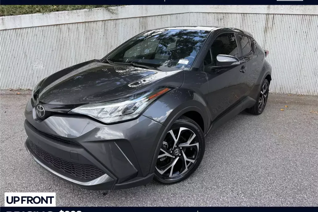 2022 Toyota C-HR XLE photo 1