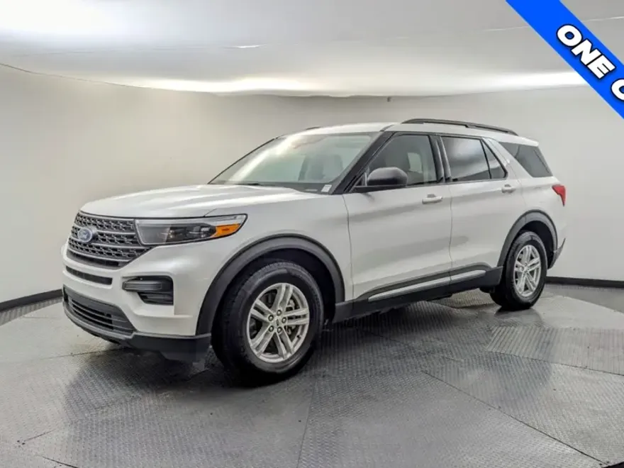 2022 Ford Explorer XLT photo 1