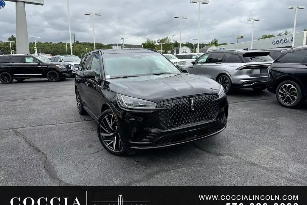 2025 Lincoln Aviator Black Label photo 1