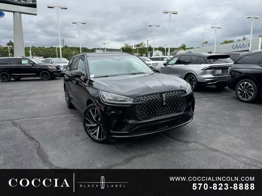 2025 Lincoln Aviator Black Label photo 1