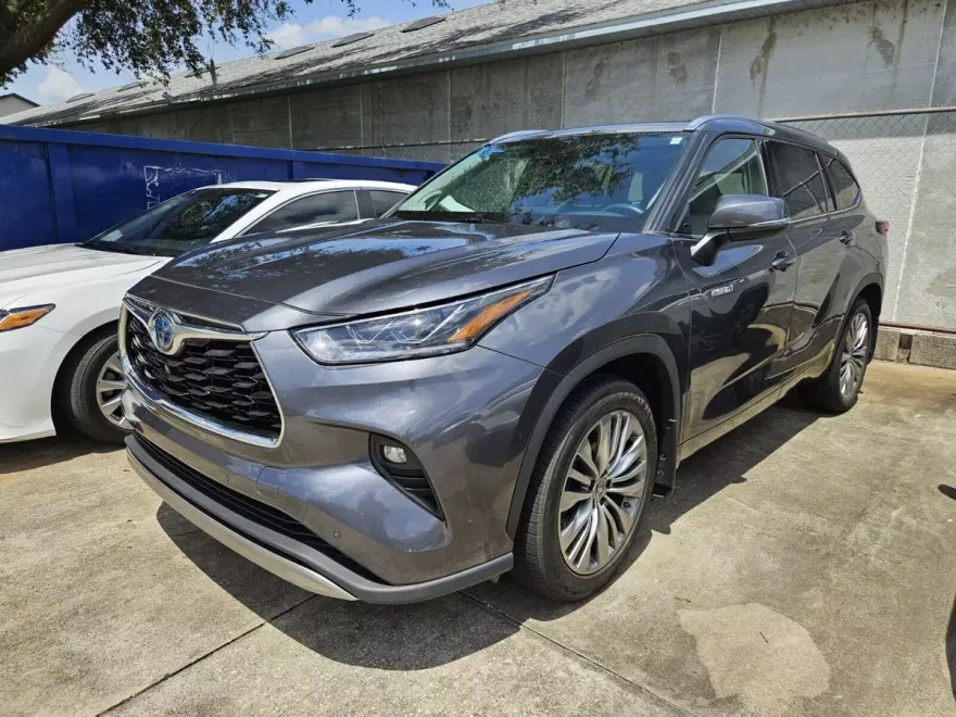 2020 Toyota Highlander Hybrid Platinum photo 1