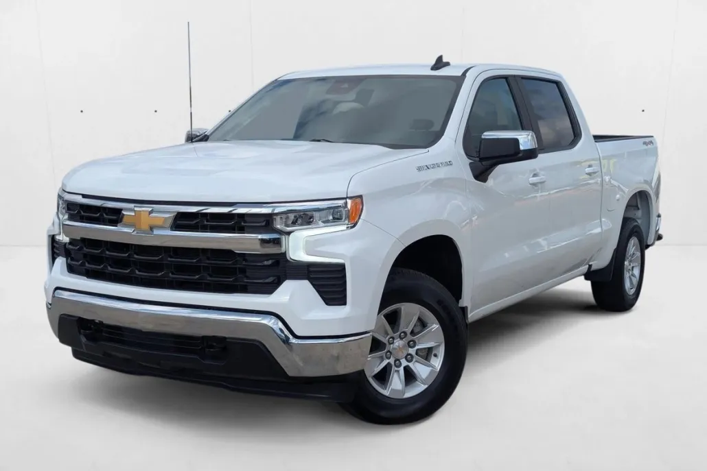 2025 Chevrolet Silverado 1500 LT photo 1