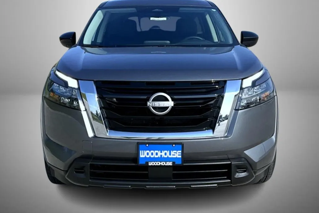 2024 Nissan Pathfinder S photo 1