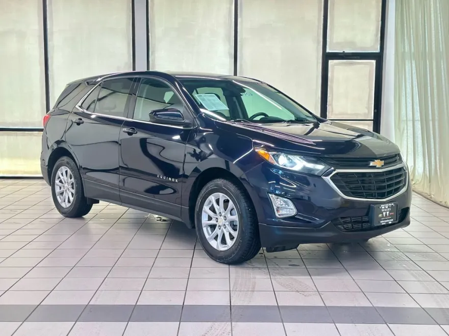 2020 Chevrolet Equinox LT photo 1