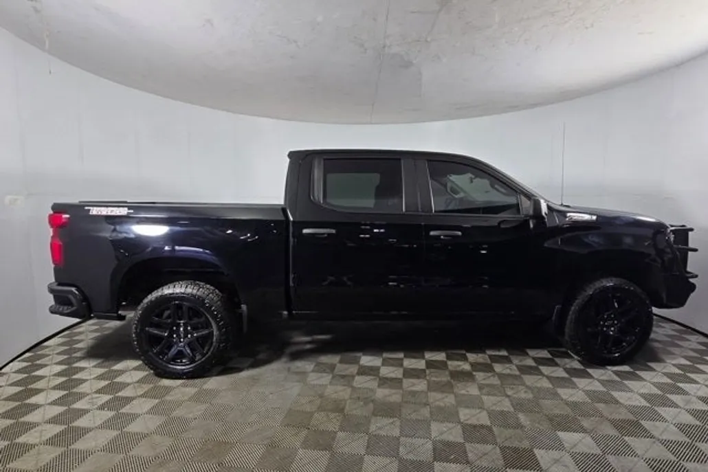 2021 Chevrolet Silverado 1500 Custom Trail Boss photo 1