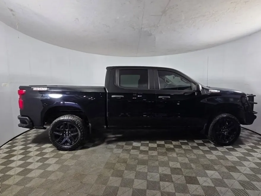 2021 Chevrolet Silverado 1500 Custom Trail Boss photo 1