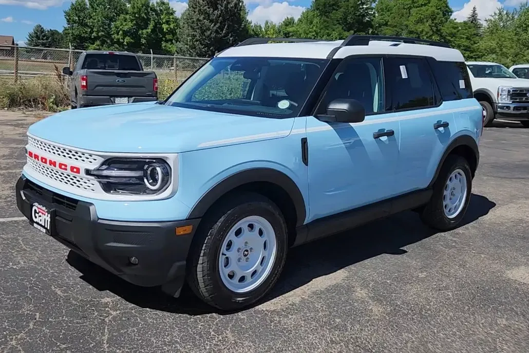 2025 Ford Bronco Sport Heritage photo 1