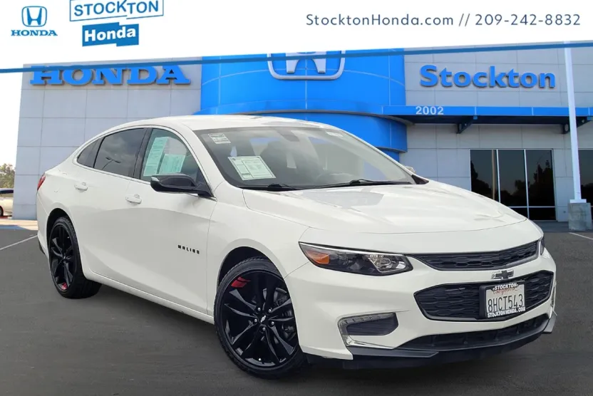 2018 Chevrolet Malibu 1LT photo 1