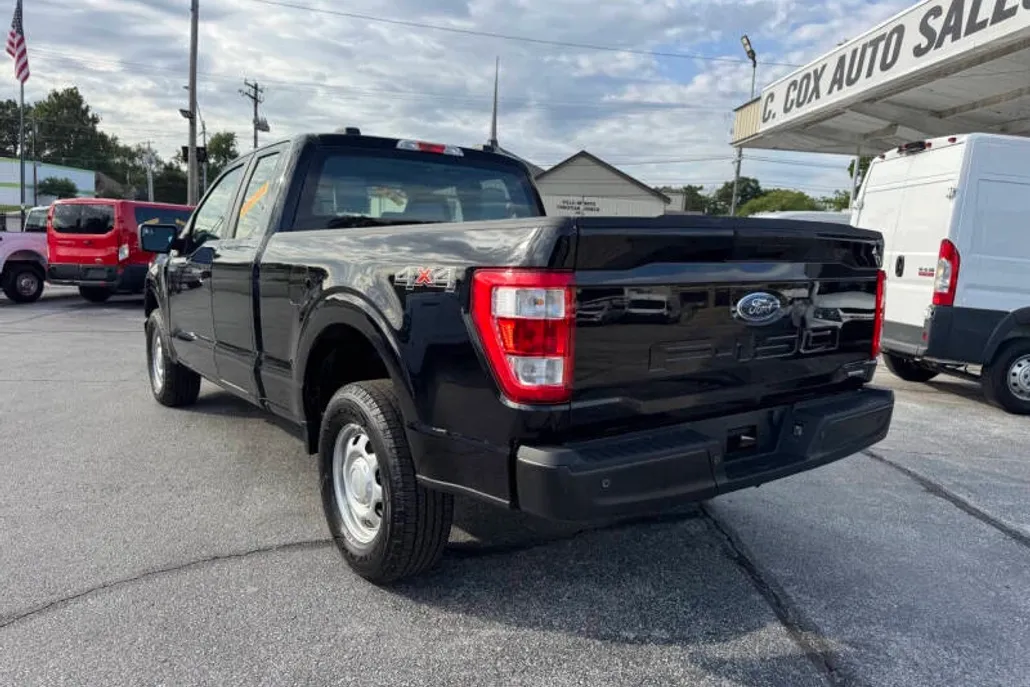 2022 Ford F-150 XL photo 1