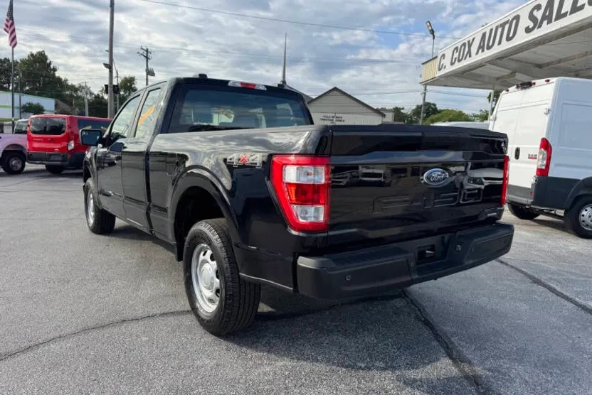 2022 Ford F-150 XL photo 1