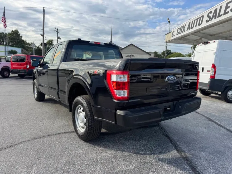 2022 Ford F-150 XL photo 1