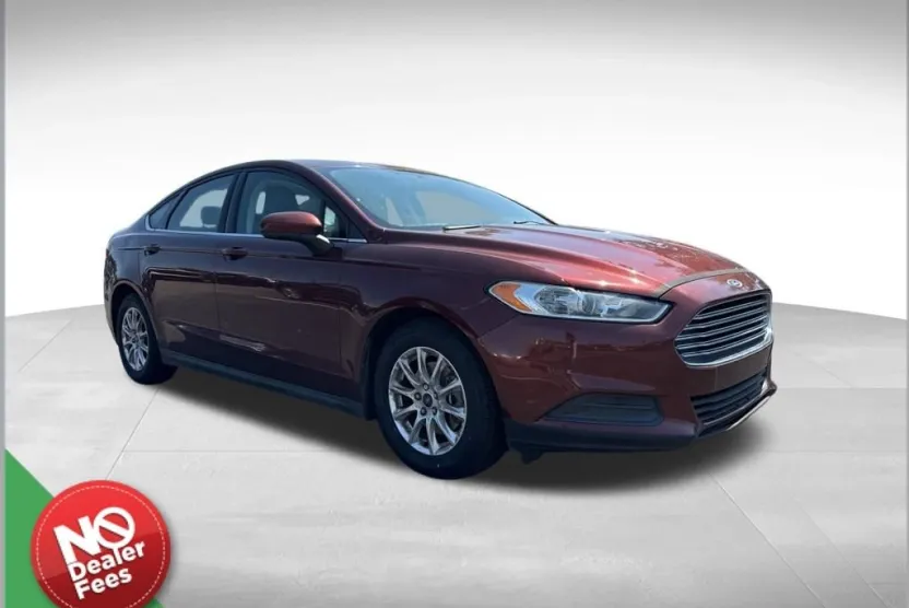 2015 Ford Fusion S photo 1