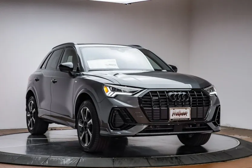 2025 Audi Q3 45 TFSI S line Premium Plus photo 1