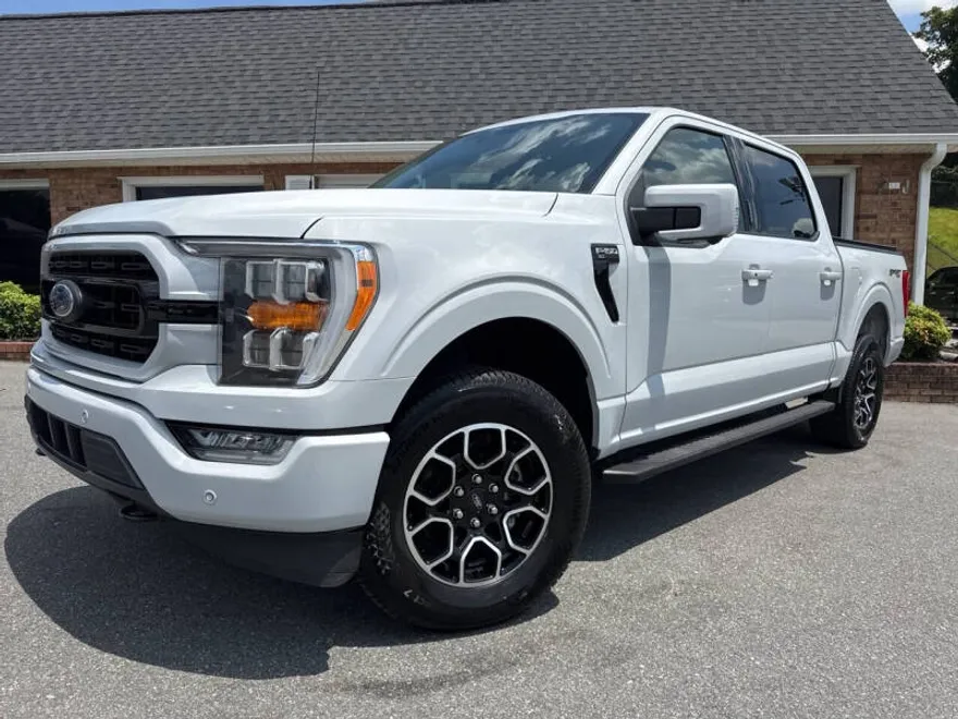 2022 Ford F-150 XLT photo 1