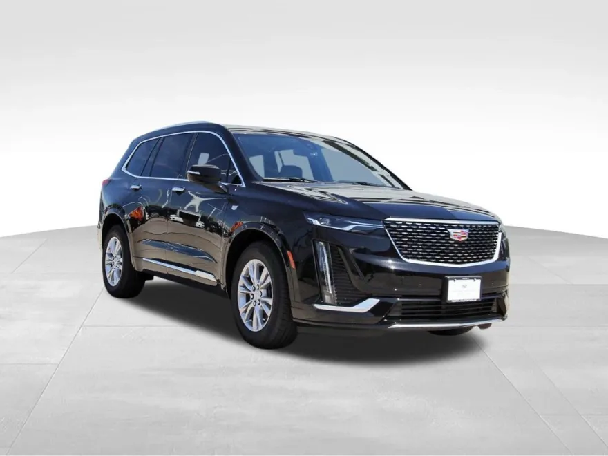 2025 Cadillac XT6 Luxury photo 1