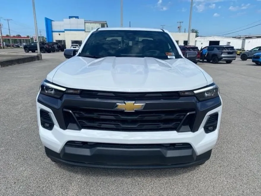 2026 Chevrolet Colorado LT photo 1
