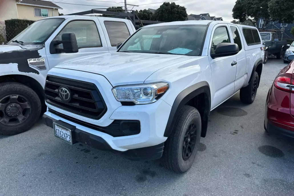 2022 Toyota Tacoma SR photo 1