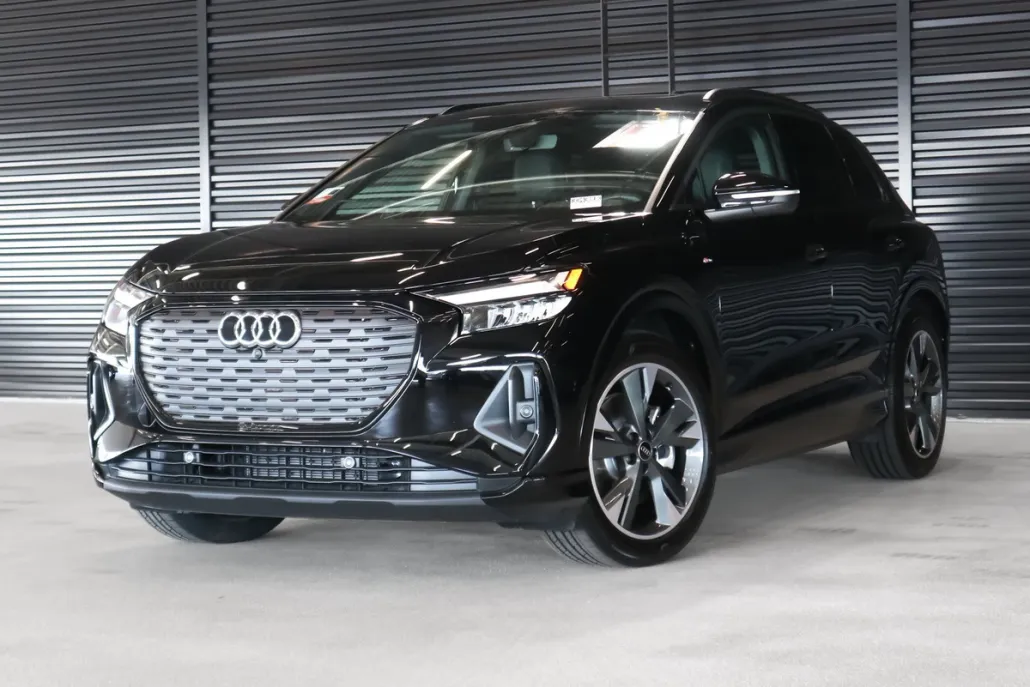 2024 Audi Q4 E-tron Premium photo 1