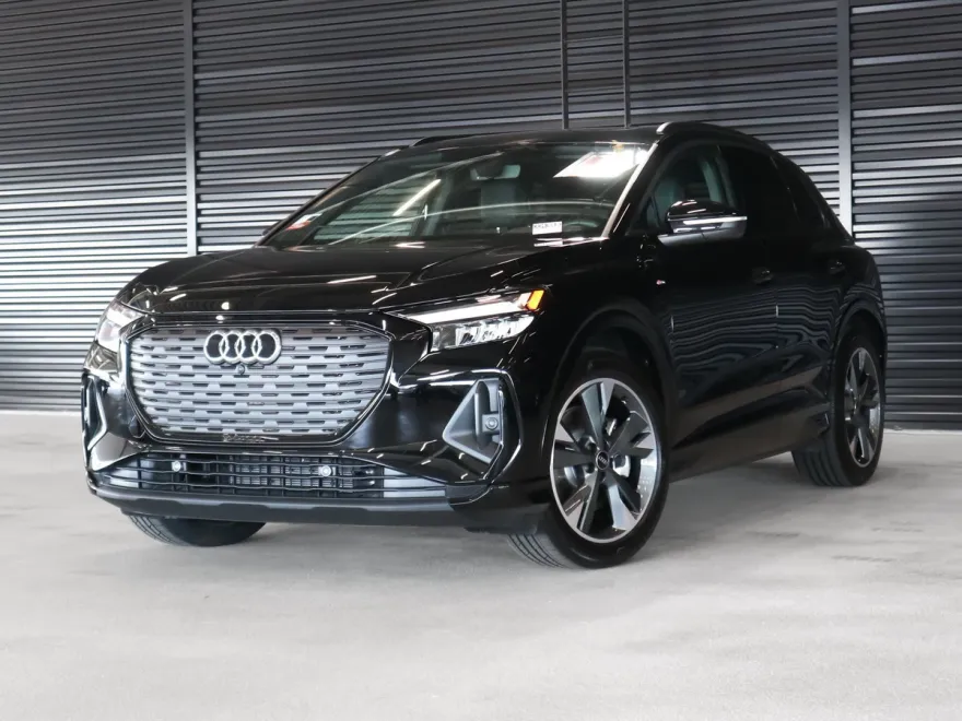 2024 Audi Q4 E-tron Premium photo 1