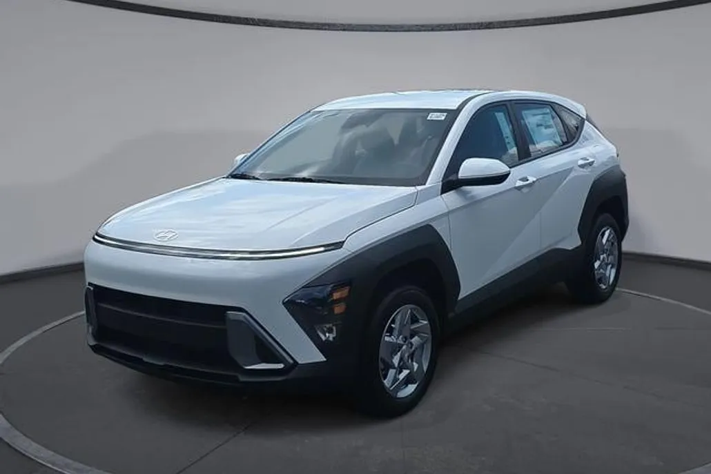 2025 Hyundai Kona SE photo 1