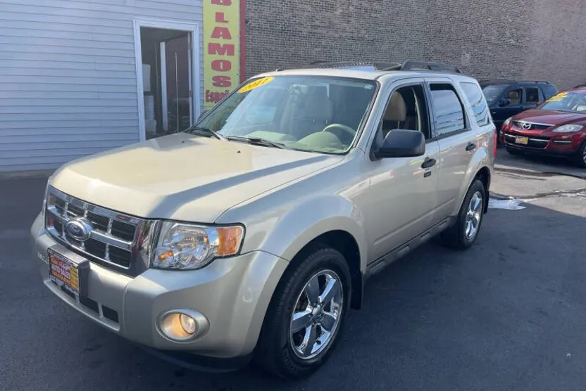 2011 Ford Escape XLT photo 1