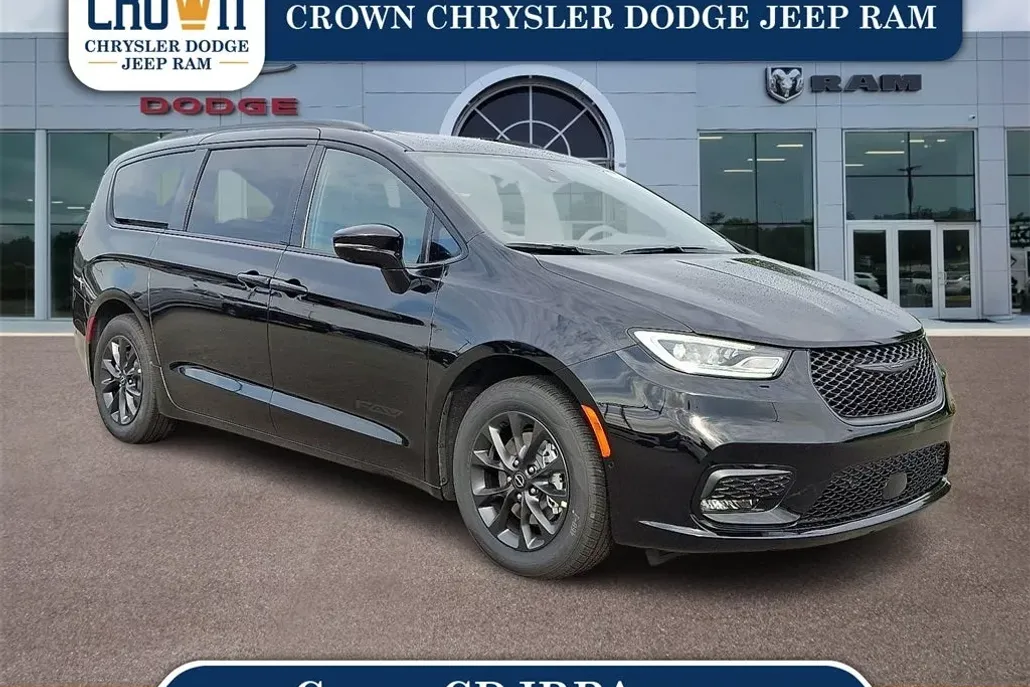2025 Chrysler Pacifica photo 1