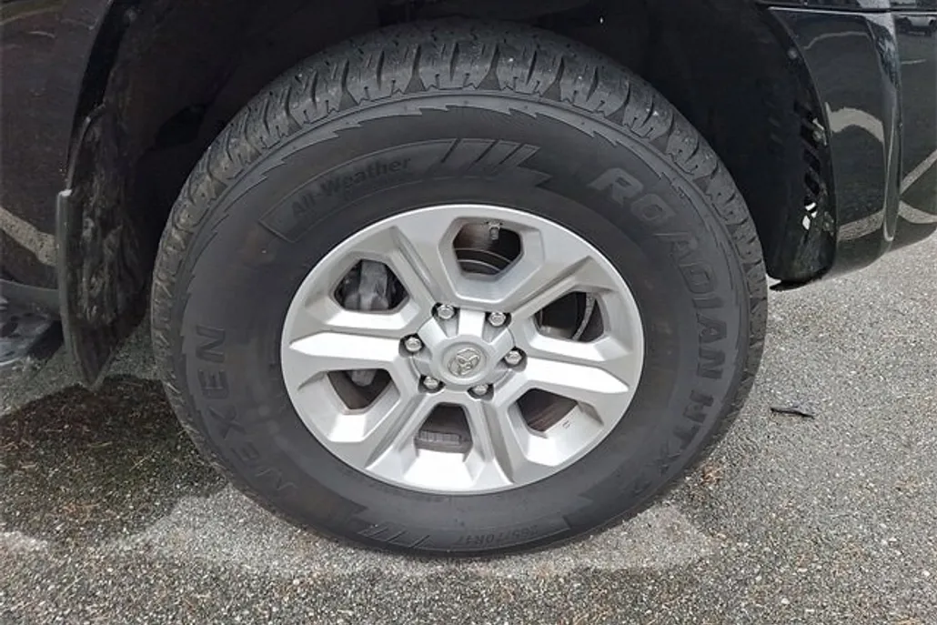 2019 Toyota 4Runner SR5 Premium photo 1