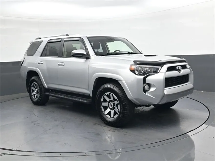 2018 Toyota 4Runner TRD Off-Road photo 1