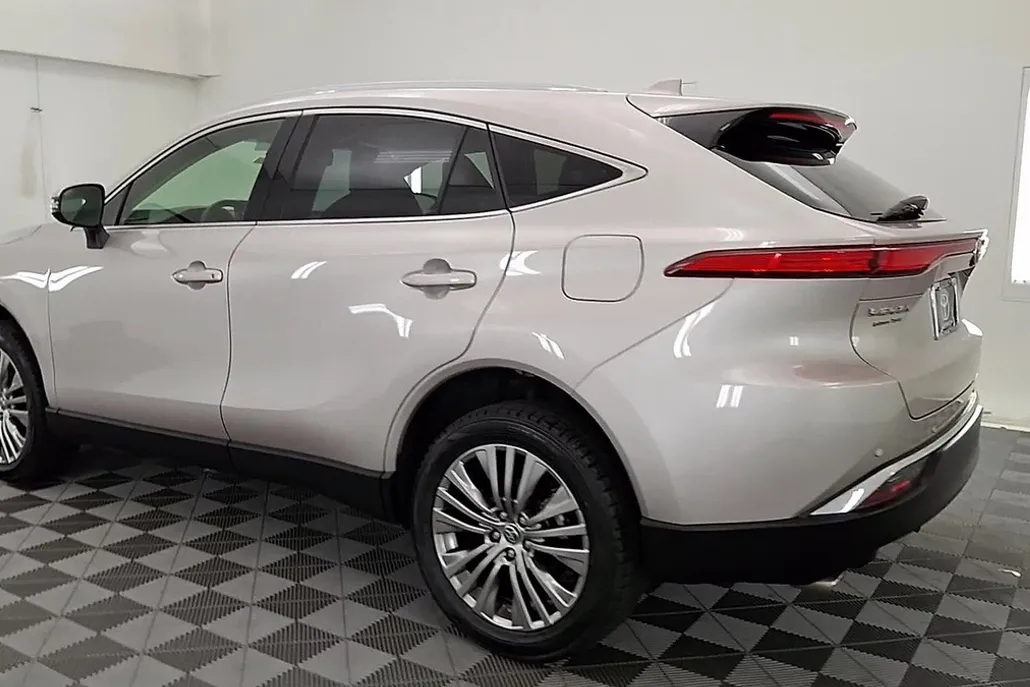 2022 Toyota Venza Limited photo 1