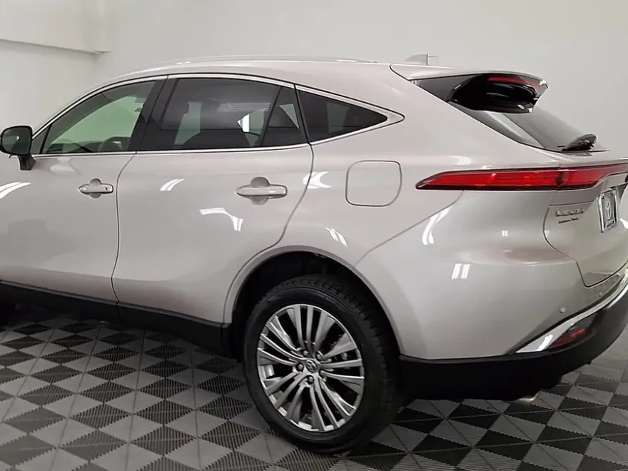 2022 Toyota Venza Limited photo 1
