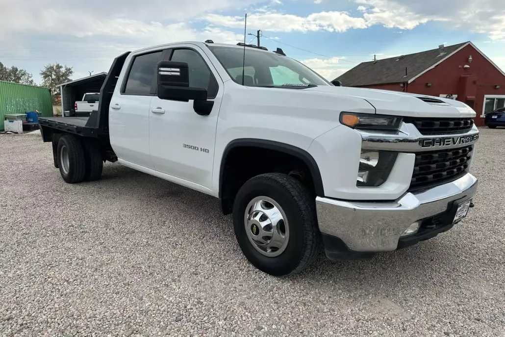 2022 Chevrolet Silverado 3500HD LT photo 1