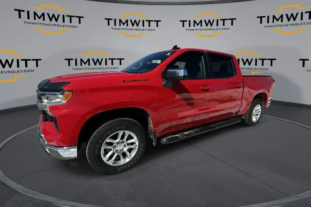 2023 Chevrolet Silverado 1500 LT photo 1