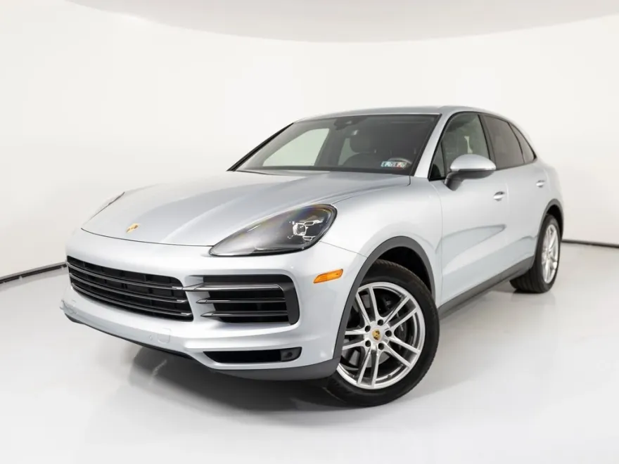 2023 Porsche Cayenne Platinum Edition photo 1